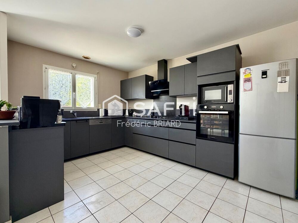 Vente Maison Vairé - Centre ville, plain-pied 95m2, 3 chambres Vaire