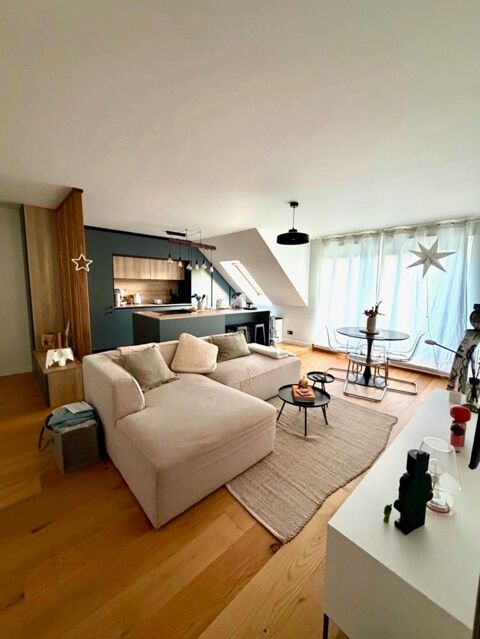   Tr�s bel attique T3 de 68 m2. Grande pi�ce de vie Appartement - 3 pi�ce(s) - 68 m�