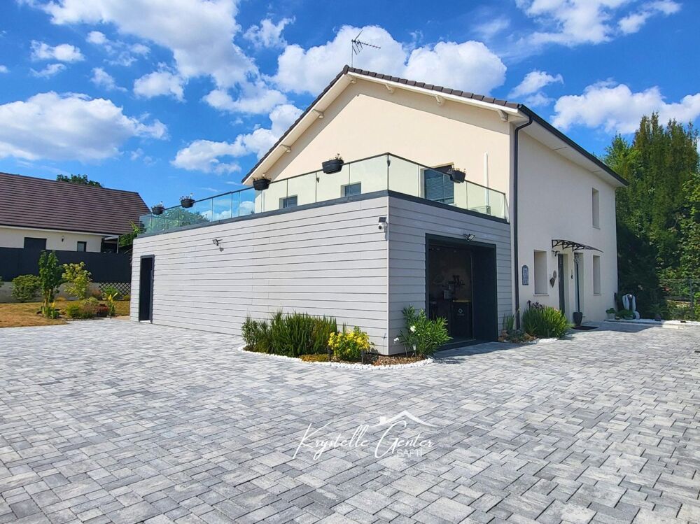 Maison familiale, soignée, idéalement située
