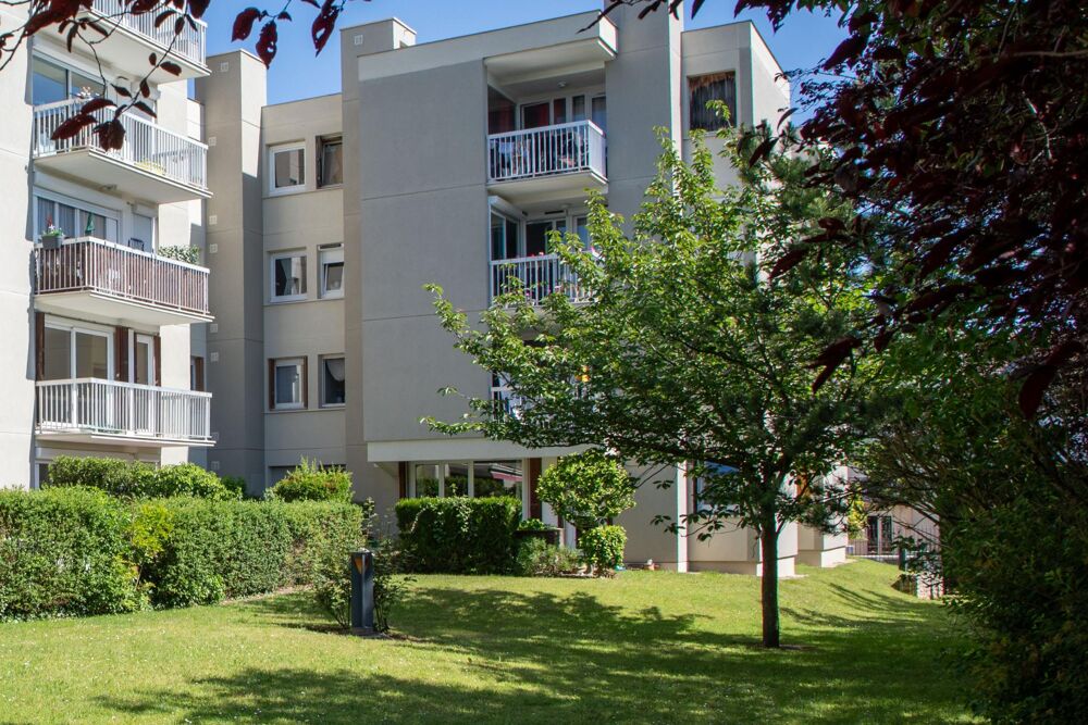 Très beau F4 - 90m2 - 3 chambres - Box - Cellier