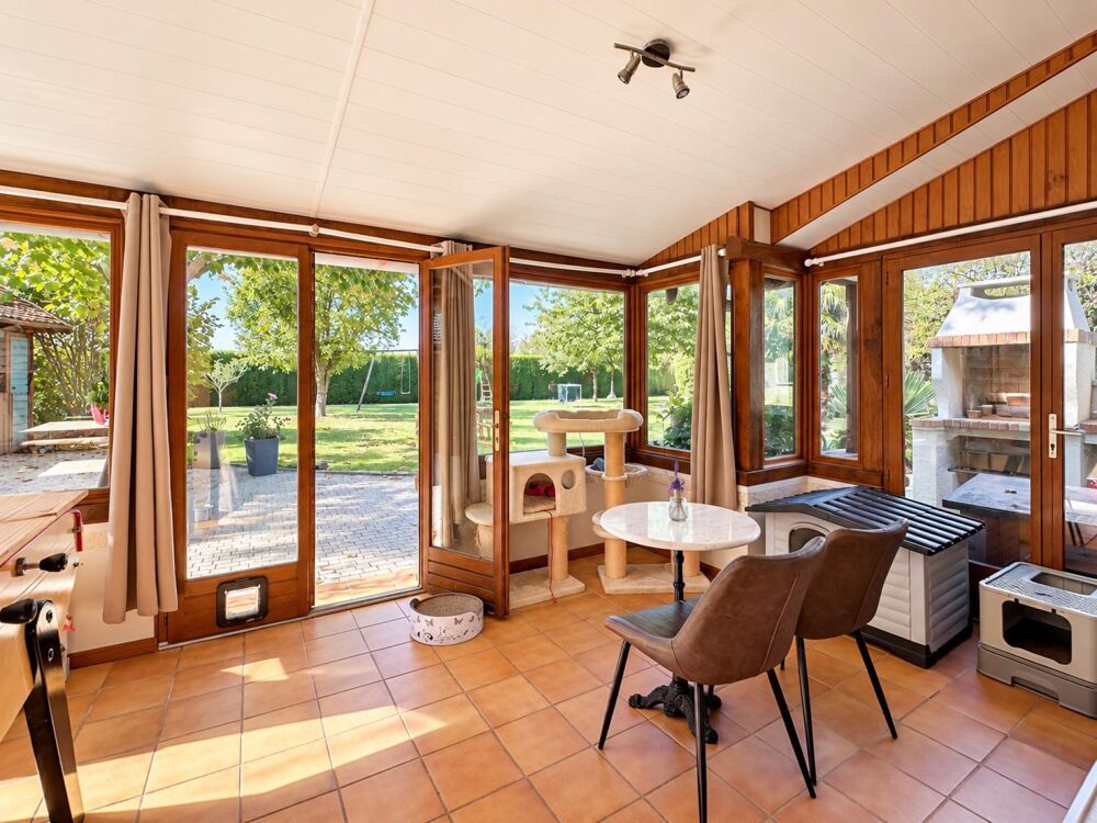 Maison familiale, 5 chambres et jardin paysager