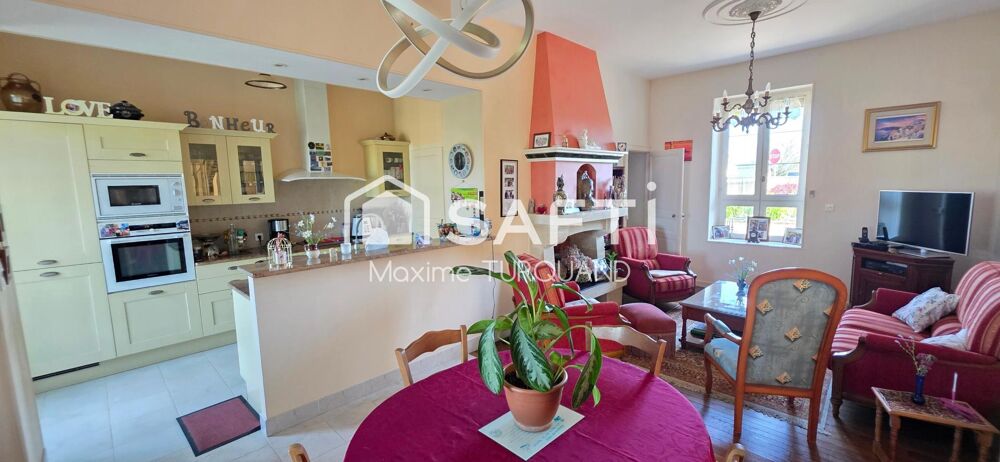 Ensemble immobilier, maison de Maître 205m², 6 chambres + seconde construction 80m², 1886² de terrain.