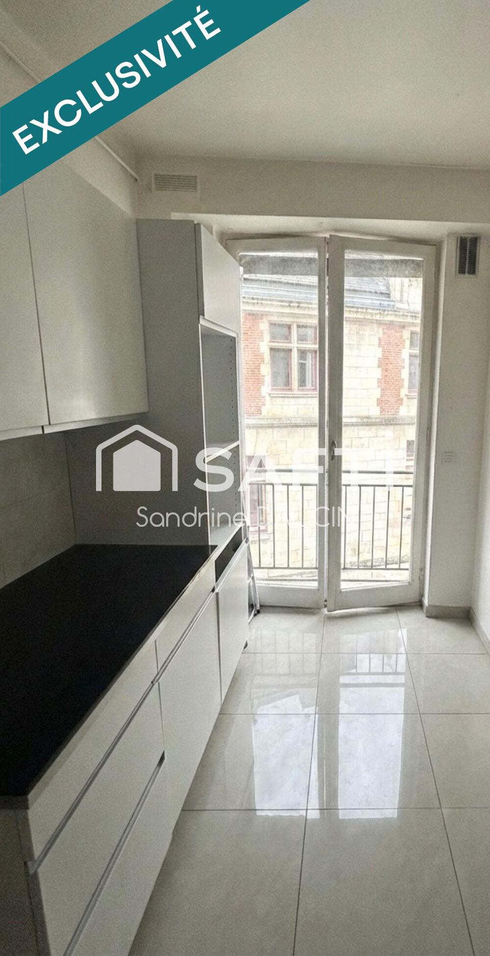Vente Appartement PARIS 4ème vue SEINE - T3 de 86m2 avec balcons, parking et cave Paris 4