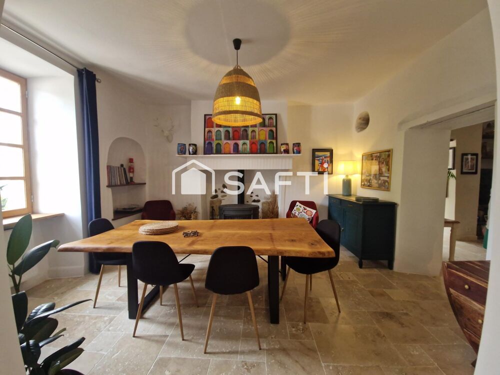 Vente Maison Ancien presbytère rénové de 165 m², 4 chambres, 1749 m² de terrain. Beauchalot