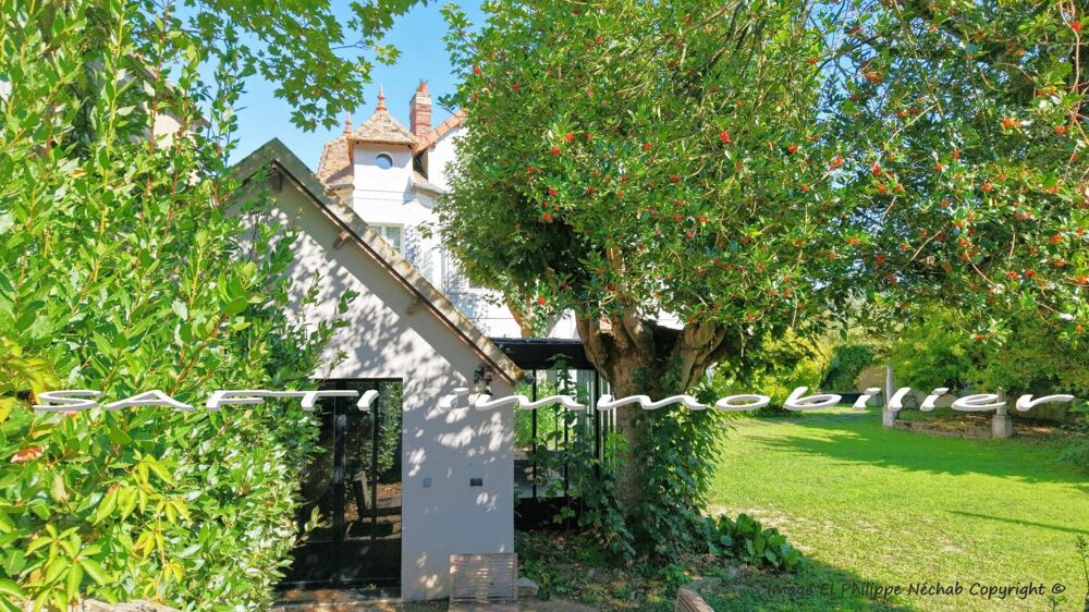 Vente Maison Maison de Maître avec 4 chambres / 191m2 sur 600m2 de terrain clos de hauts murs + dépendances Mantes-la-jolie