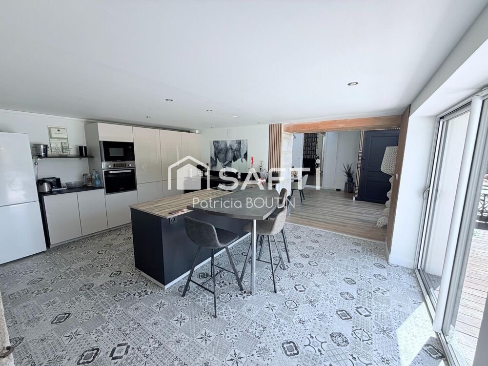 Vente Maison MAISON EN PIERRE 3 CHAMBRES, DÉPENDANCES ET PISCINE AVEC VUE IMPRENABLE A NIORT ! Niort