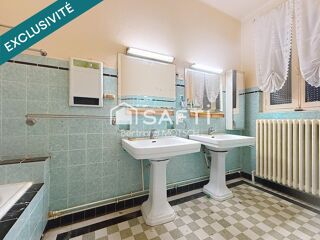  Immeuble � vendre 211 m�