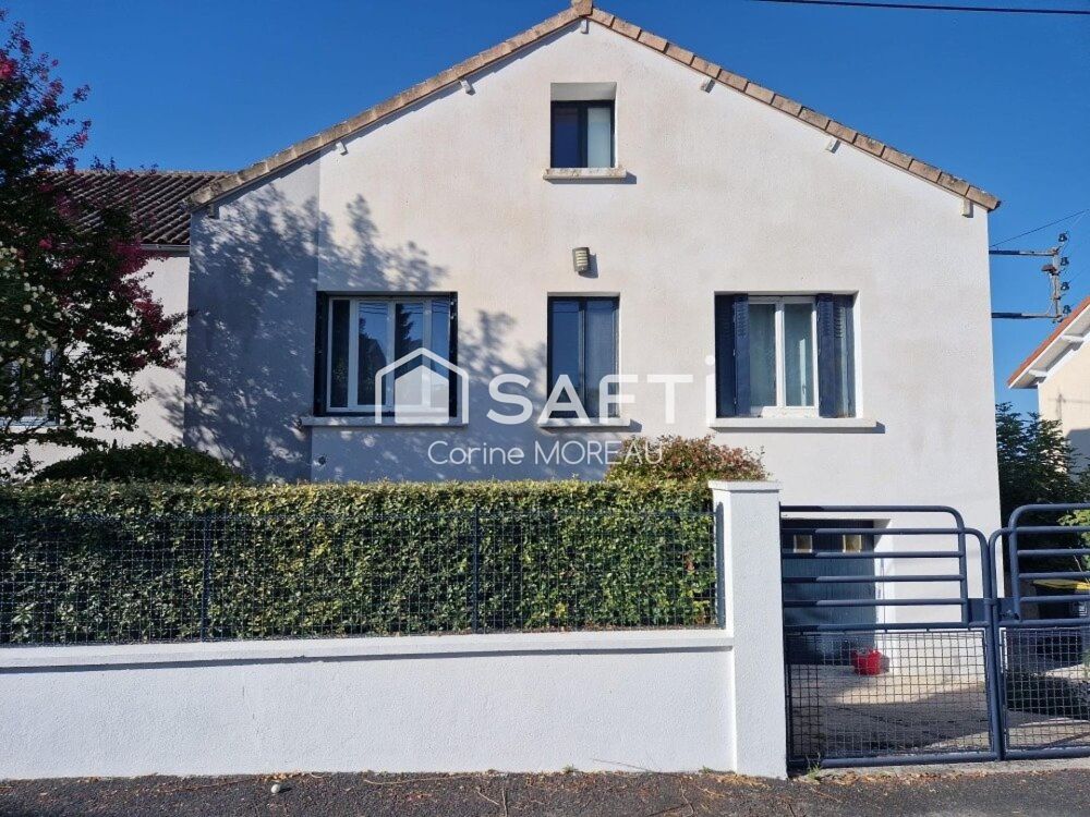 Vente Maison grande maison de 211 m2 avec appartement indépendant, 6 chambres AngoulÊme