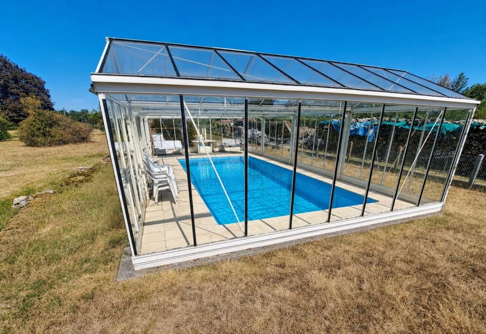 Vente Maison Vous recherchez le calme, la nature et un cadre de vie paisible ? Cette propriété au beau potentiel n'attend plus que vous ! Tranzault
