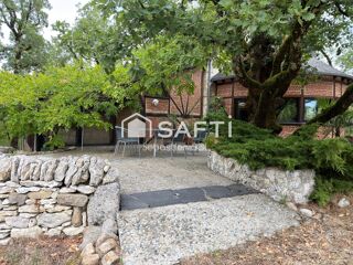 Vente Maison Maison en pierre du XVIIIe siècle – 230 m² – 5 chambres – 8,5 hectares Barguelonne en quercy