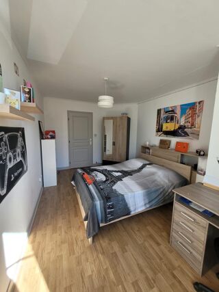  Maison  vendre 9 pices 300 m