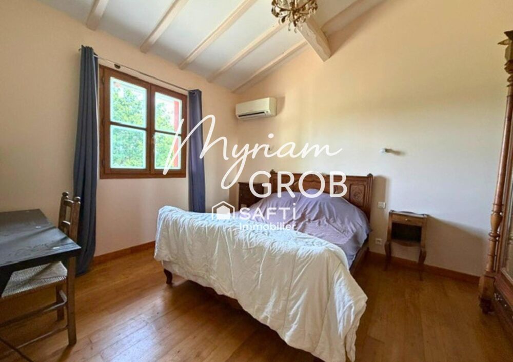 Vente Maison Maison T6 de 185 m2 avec nature à perte de vue aux pied des coteaux du Fau- Montauban