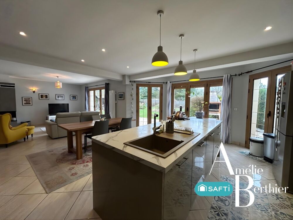 Vente Maison Bien Unique alliant Charme & Beaux Volumes ! Montfort-l'amaury