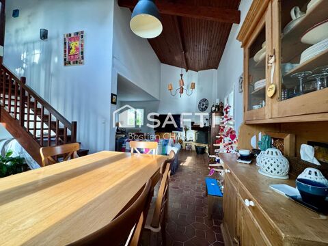   Maison Landaise 162 m2, sur une parcelle de 1255 m2 Maison - 6 pièce(s) - 162 m²