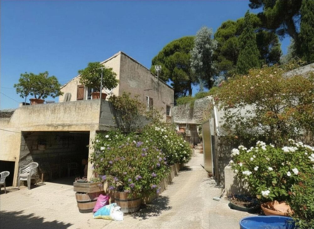 Maison de village 130m² + remise, 4 chambres, garage, terrasse et jardin