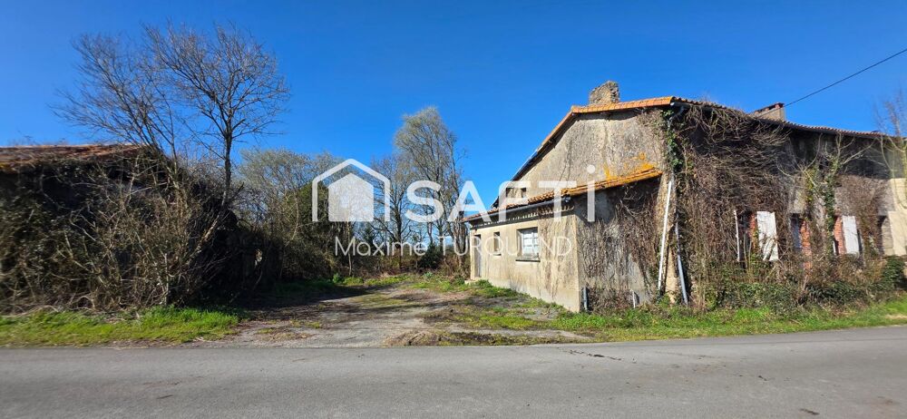 Longère à rénover 150m², 2100m² de terrain avec dépendances.