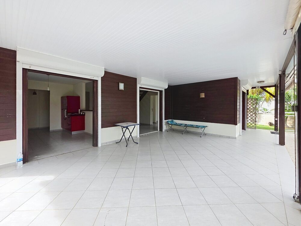 Vente Maison Maison à deux pas de la plage et des commodités! Sainte-rose