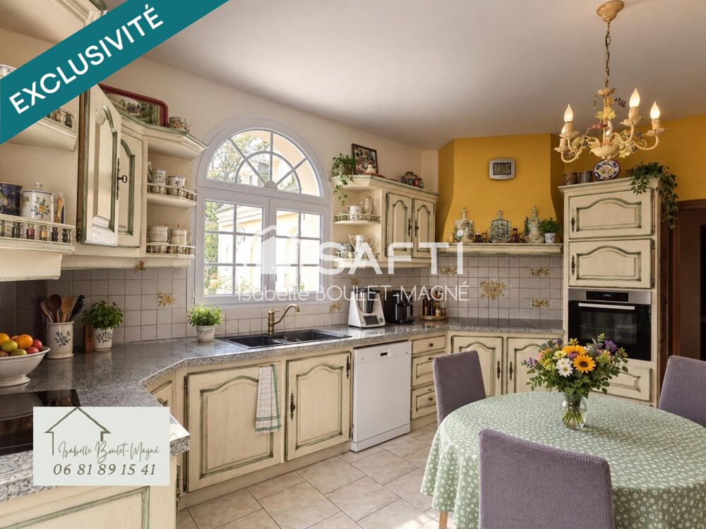 Vente Maison Belle demeure avec vue panoramique sur la chaine des Pyrénées au calme avec un parc arboré et entièrement clôturé avec portail é Saint-lanne