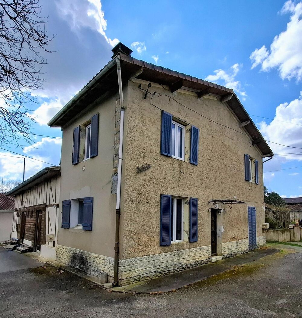 Maison de caractère avec garage au coeur d'un hameau