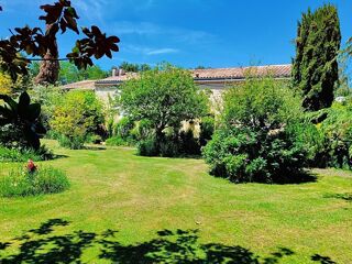  Maison  vendre 10 pices 326 m