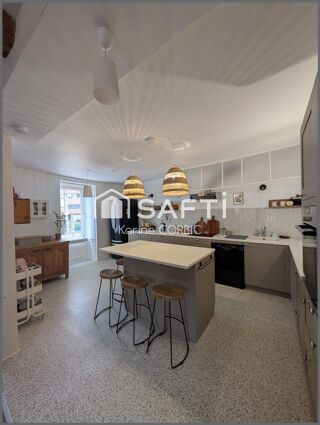  Maison � vendre 9 pi�ces 207 m�