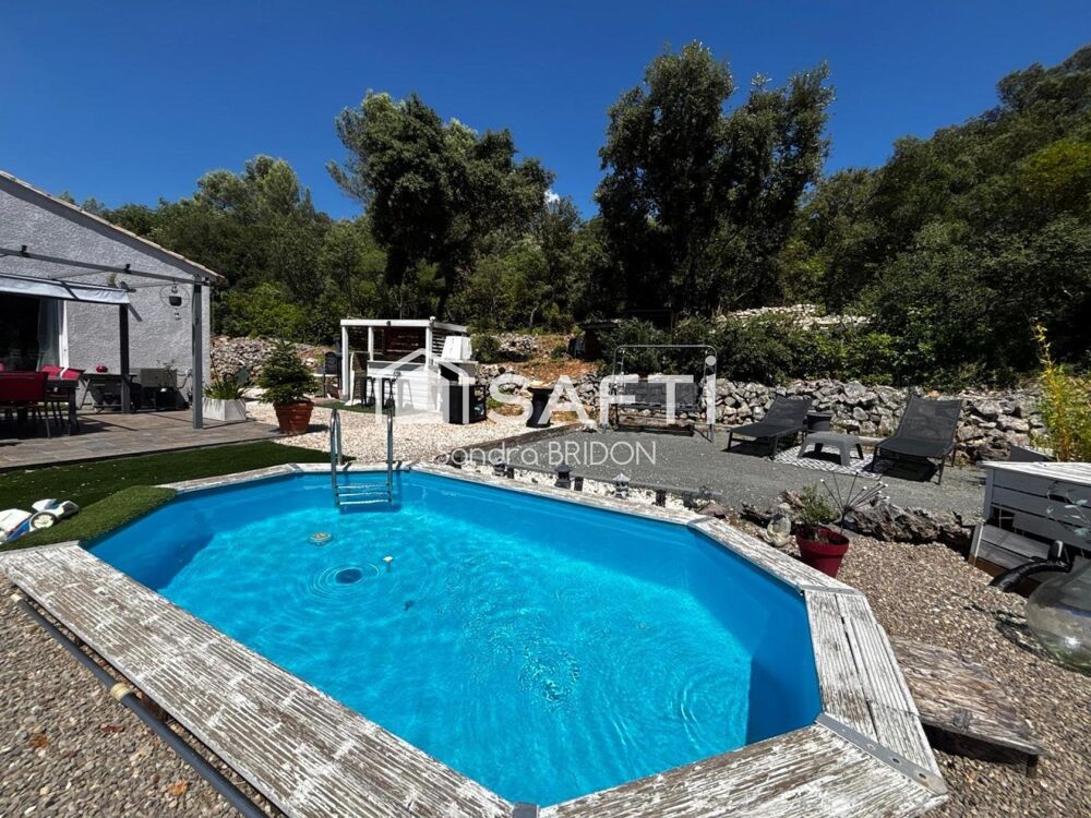 villa de plain pied avec joli jardin