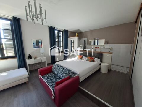   Un hôtel de charme  idéalement situé, alliant élégance, caractère et univers décoratifs uniques, à proximité du canal des deux m 
