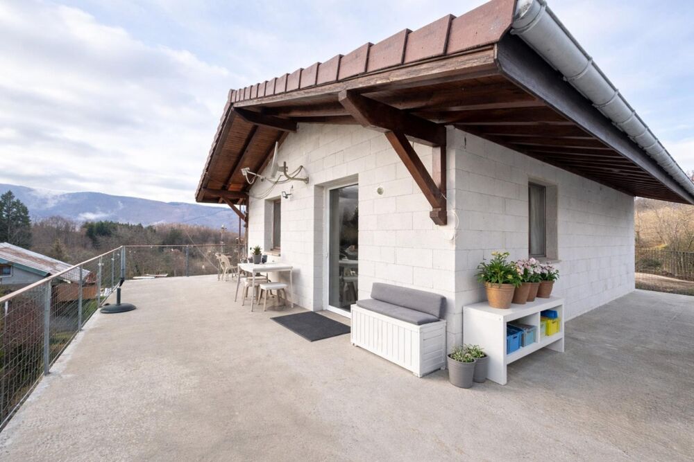 Vente Maison Bien rare aux multiples possibilités d'aménagement. Rossillon