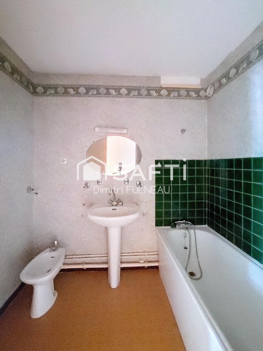 Vente Appartement Appartement à rafraichir avec parking en sous sol securiser Joue-les-tours