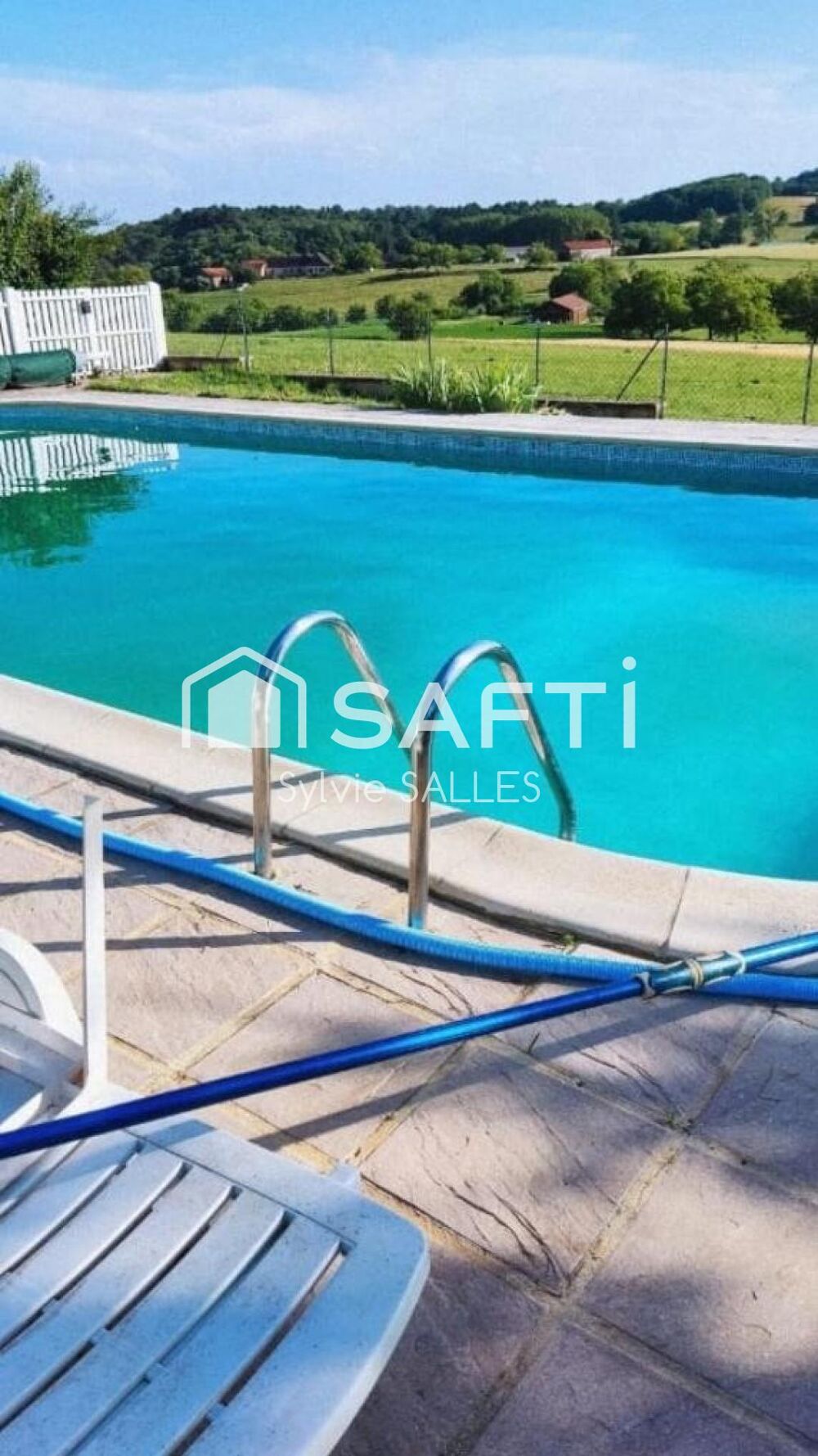 Vente Maison Maison avec piscine à environ 25 km de Sarlat Pays de belves