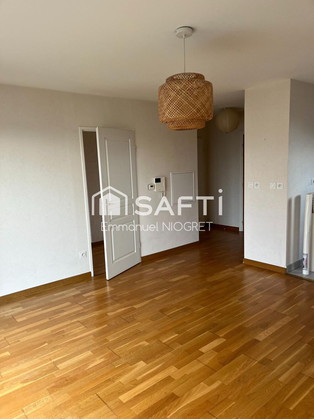 Vente Appartement Superbe T2 45 m2 de 2013 avec terrasse et garage Dijon