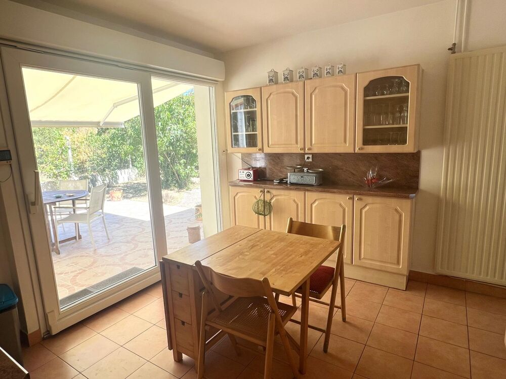 Vente Maison Maison 100m2, 3/4ch, sur parcelle de 1241m2 Saint-jean-d'angely