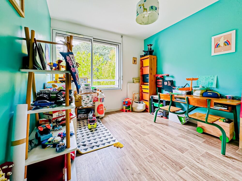 Vente Appartement Appartement T4, 3 chambres, Terrasse de 20m2, parking Begles