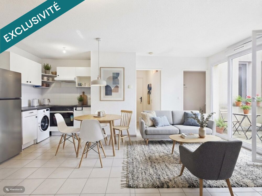 Appartement rénové avec balcon dans une résidence avec piscine au calme