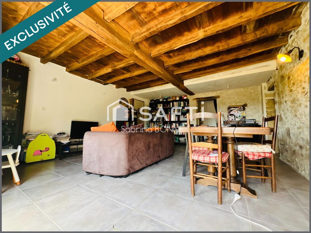 Maison en pierre de 105m² d'habitation et 90 m² supplémentaires à créer.