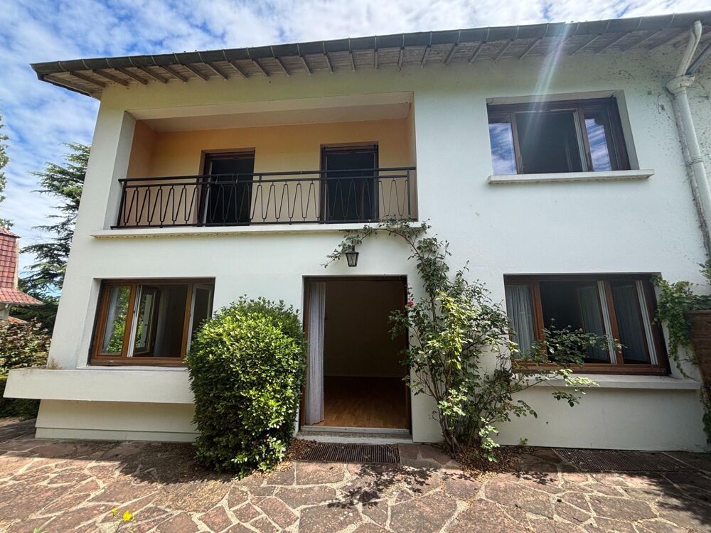 MAISON FAMILIALE AVEC GRAND JARDIN ET SOUS-SOL TOTAL