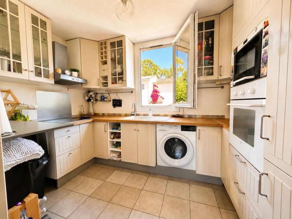 Vente Appartement Résidence calme, balcon, parking, dernier étage Hyeres