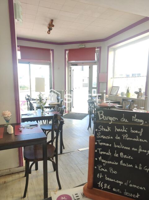   Local commercial 225m2 au cœur de PLOMODIERN 