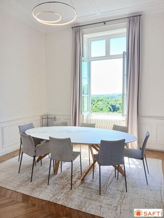  Maison � vendre 9 pi�ces 240 m�