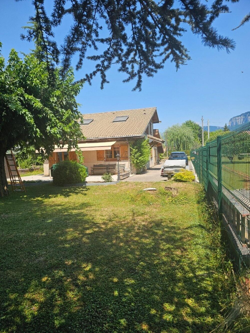 Vente Maison À Vendre  Maison Type T5 125 m². Saint -Laurent du - Pont ( 38380 ) Saint-laurent-du-pont