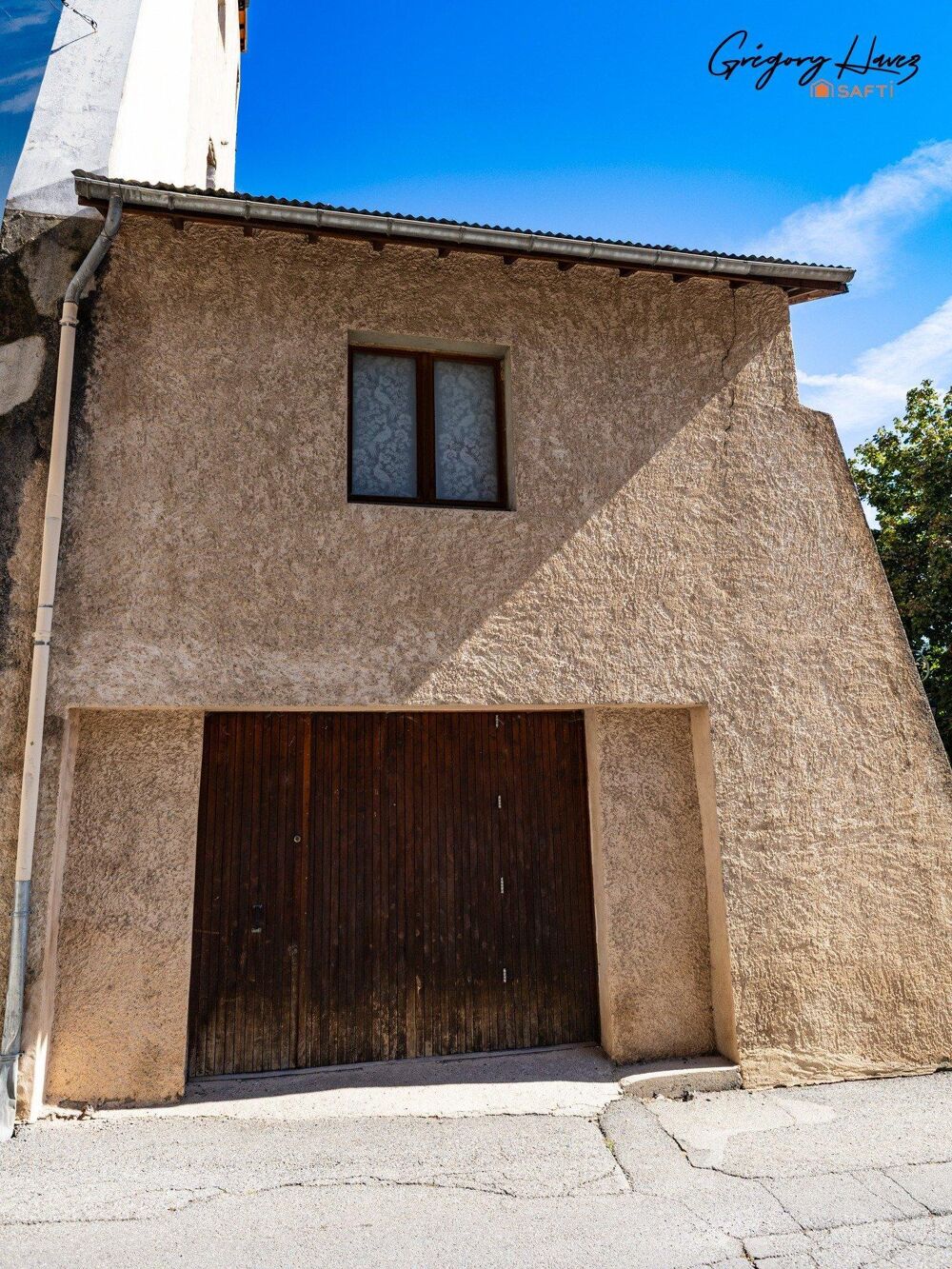 Vente Immeuble Immeuble en centre-ville avec garage et magasin Veynes