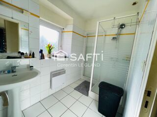  Immeuble � vendre 235 m�