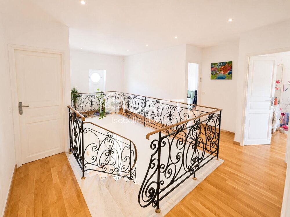 Vente Maison Maison de caractère offrant espace, confort et fonctionnalité recherchés par les familles d'aujourd'hui. Chennevieres-sur-marne