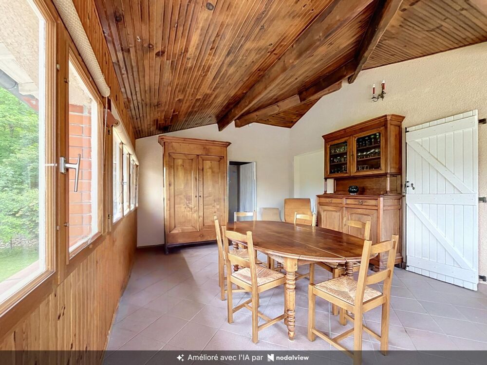 Vente Maison Maison de 182 m² avec piscine couverte, 4 ch, 3000 m² terrain Roquefort-sur-garonne