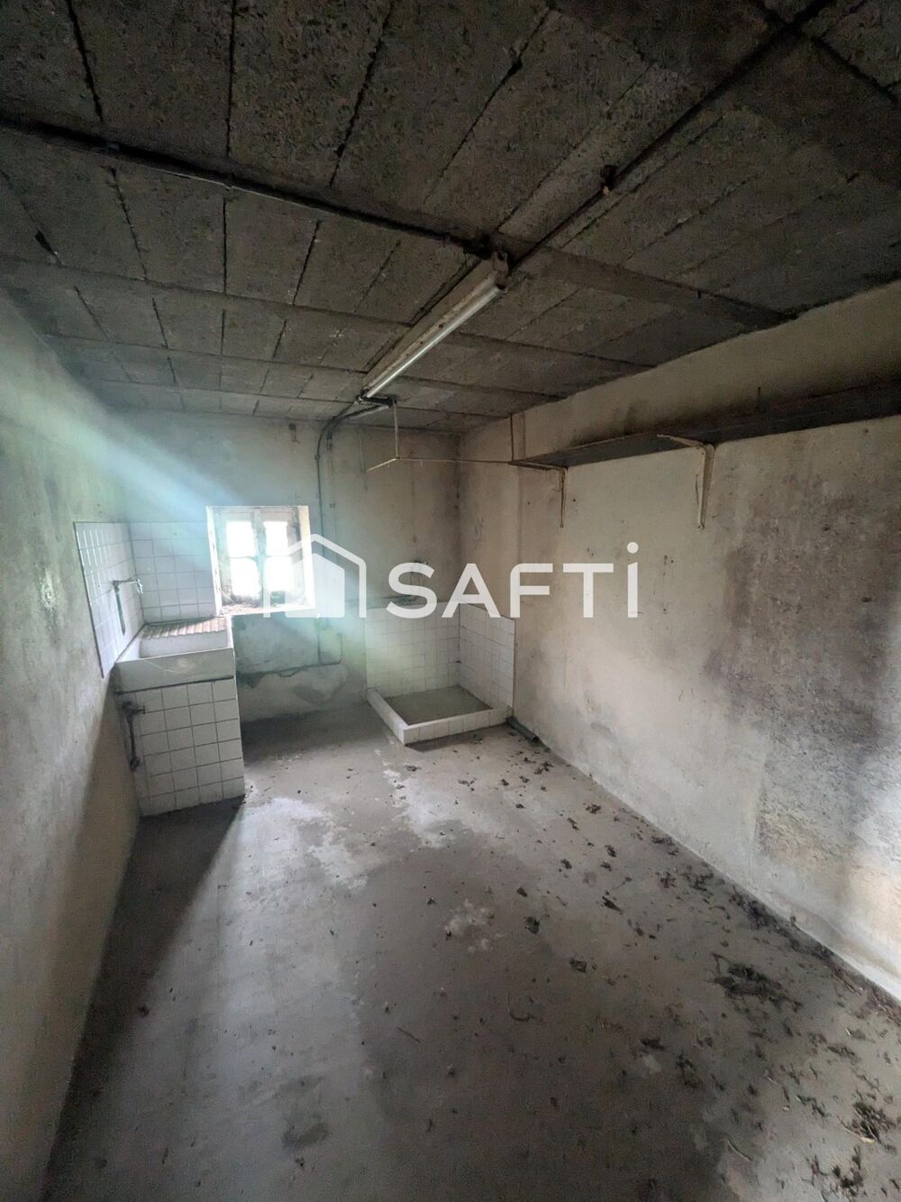 Vente Maison Safti-Benjamin Marcouiller vous propose : Maison 3 pièces. Vire normandie