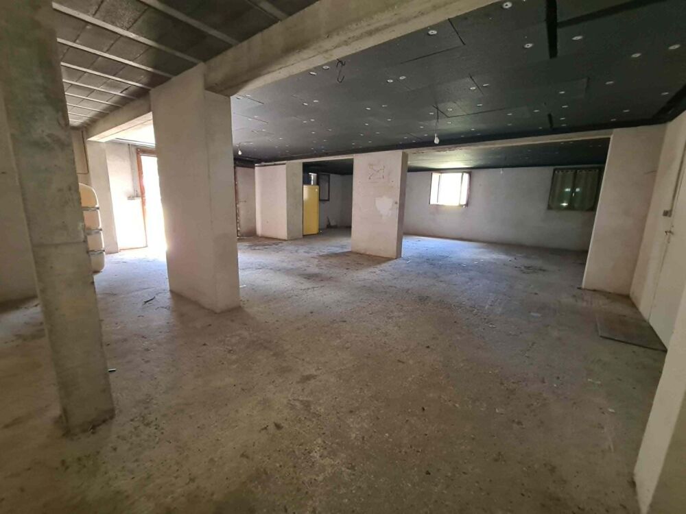 Maison familiale de 150 m² habitables avec sous-sol total, terrain de 1 500 m² et tout-à-l'égout