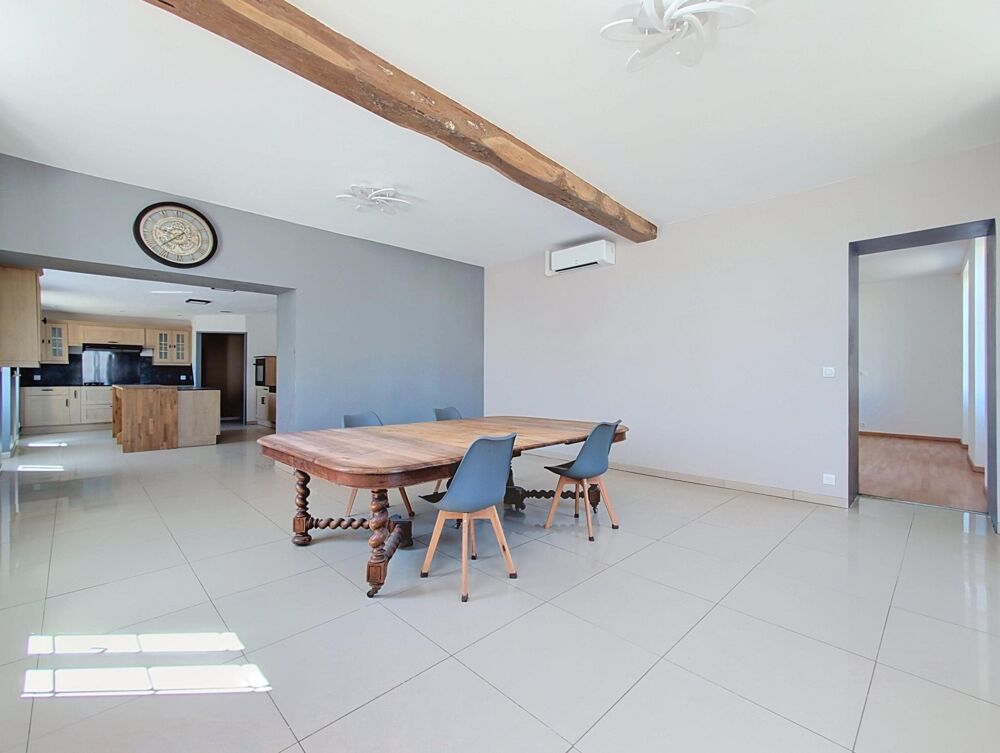 Belle demeure de 275 m² + dépendances sur 1 ha