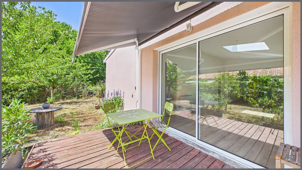 EXCLUSIVITÉ  UN APPARTEMENT AUX ALLURES DE MAISON AVEC 328 M² DE JARDIN PRIVATIF À SAINT-MÉDARD-EN-JALLES