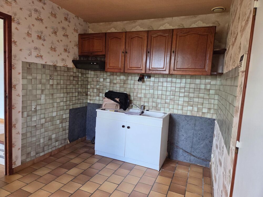 Vente Maison Maison individuelle de 65m² environ à Port-Sainte-Foy-et-Ponchapt. Deux chambres dont une avec un grand placard donnant sur l'ar Port-sainte-foy-et-ponchapt