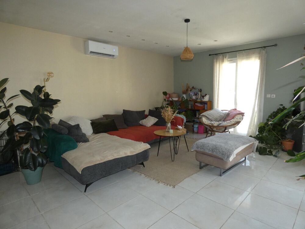 Vente Maison Villa plain pied de 110m², espace piscine aménagé,  grande terrasse et jardin arboré Montazels